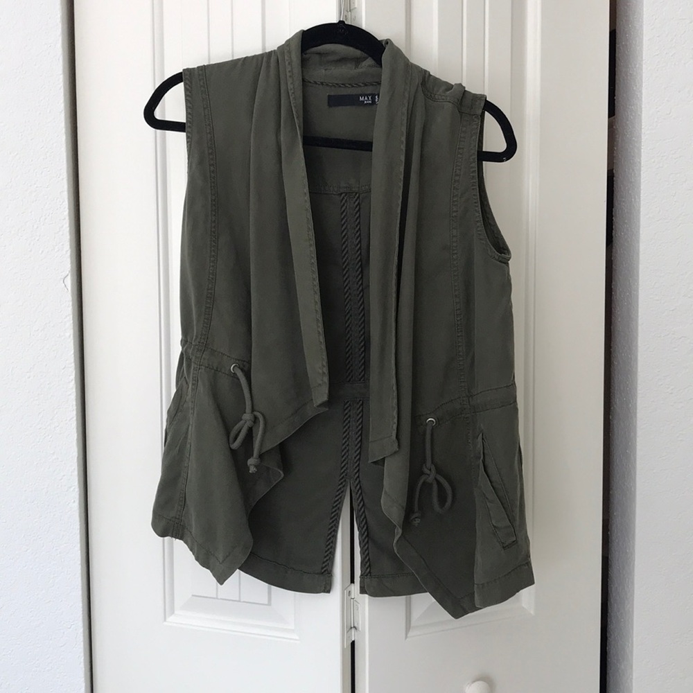 EUC vest